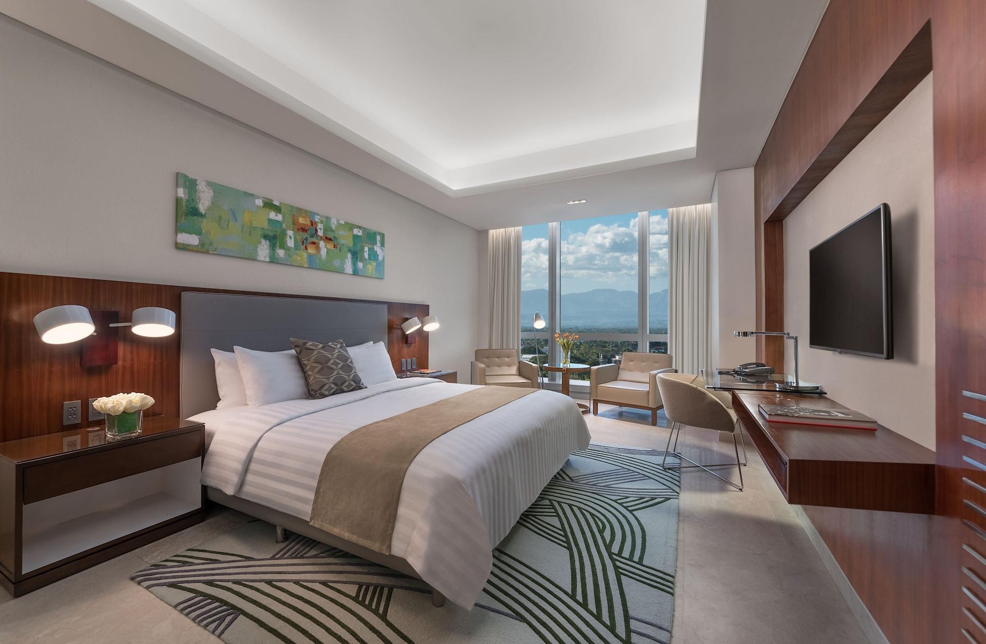 Richmonde Hotel Iloilo Buitenkant foto