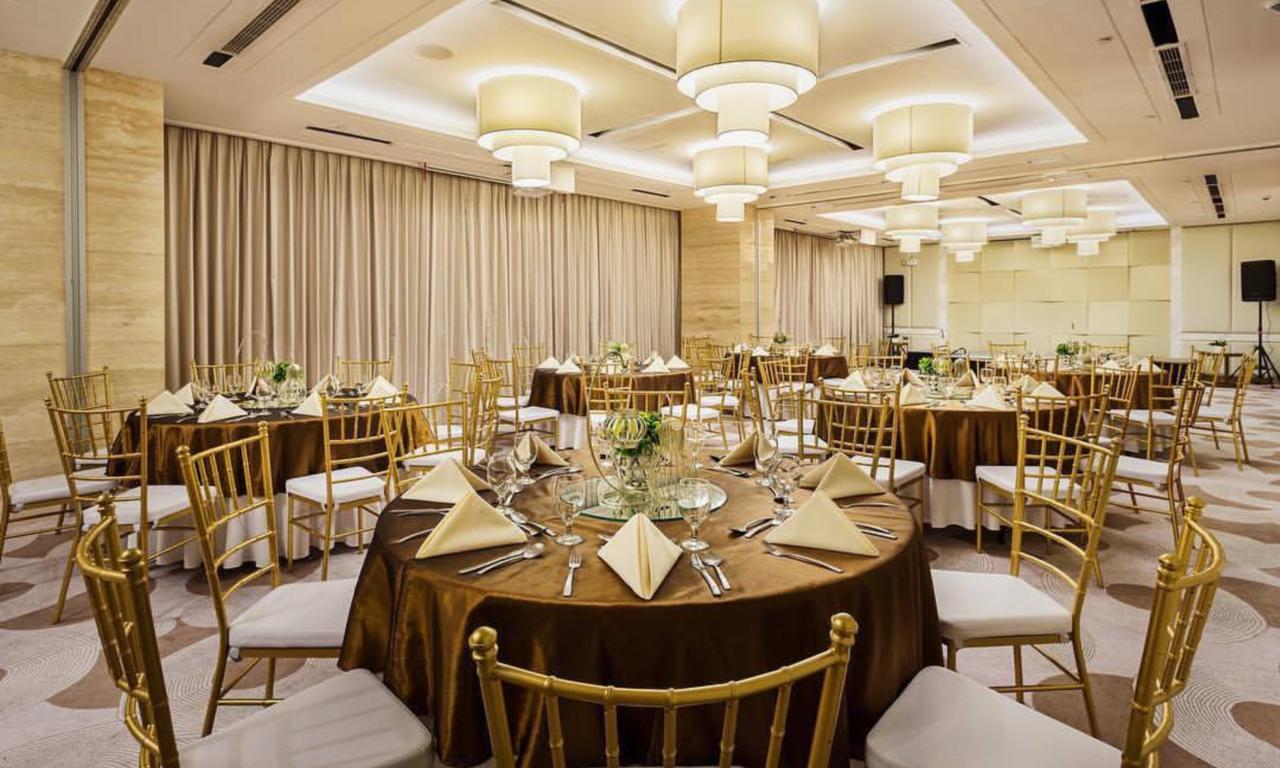 Richmonde Hotel Iloilo Buitenkant foto