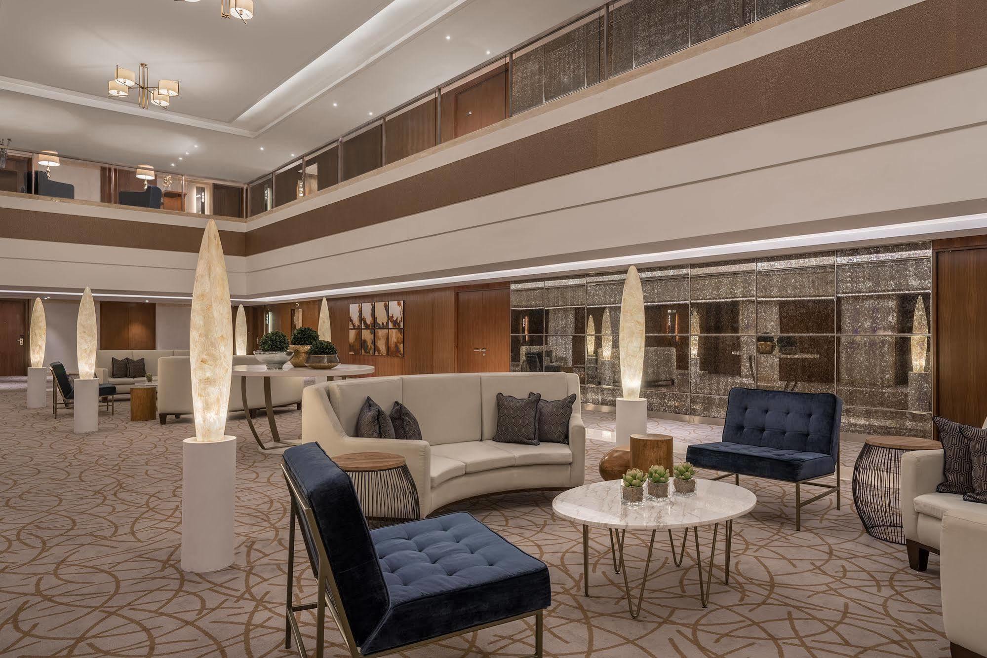 Richmonde Hotel Iloilo Buitenkant foto