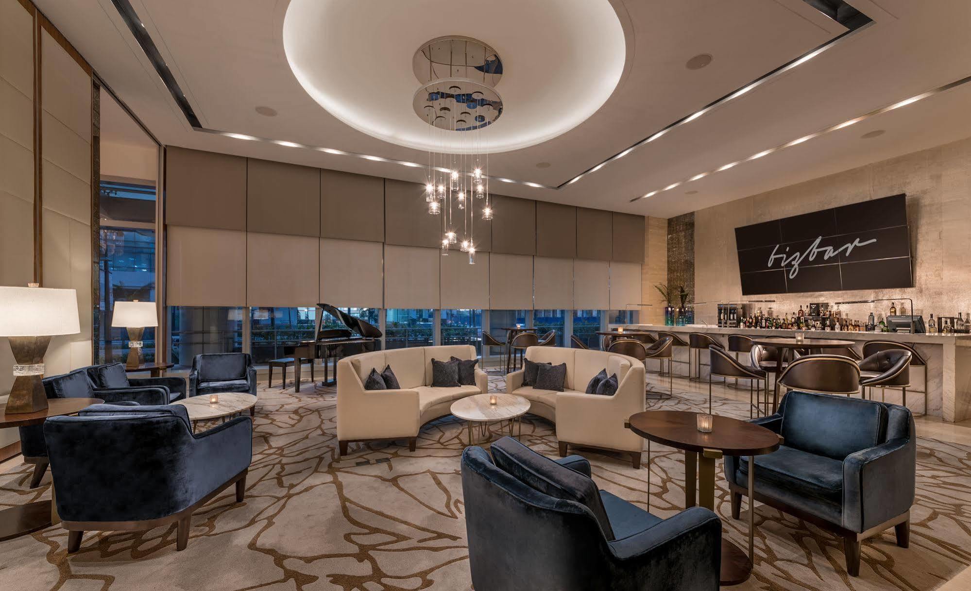 Richmonde Hotel Iloilo Buitenkant foto